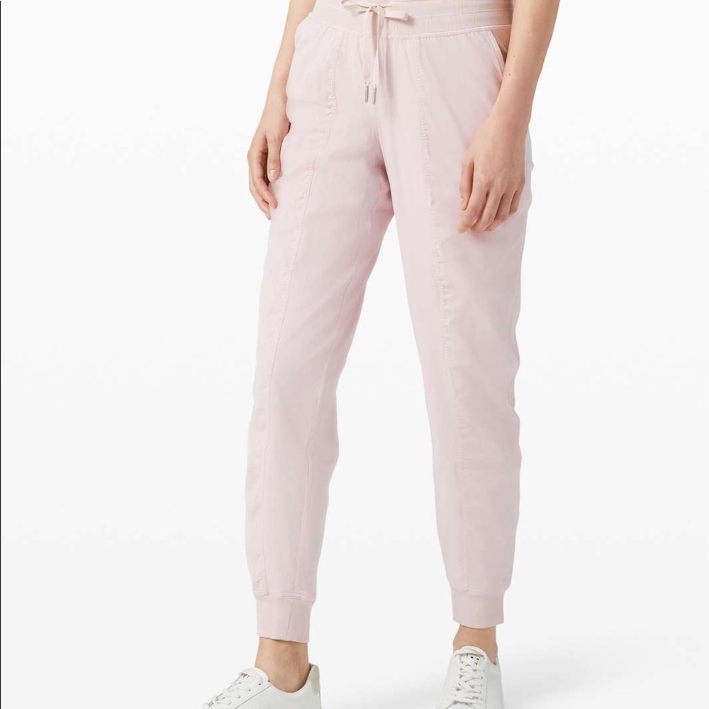 Lululemon Dance Studio Jogger Misty Pink unlined strawberry milkshake - Picture 2 of 9